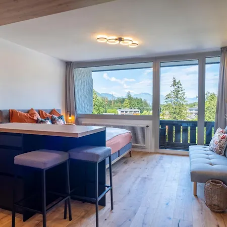 Апартаменты Modern Getaway - Neu Renoviert - Am Wolfgangsee Штробль