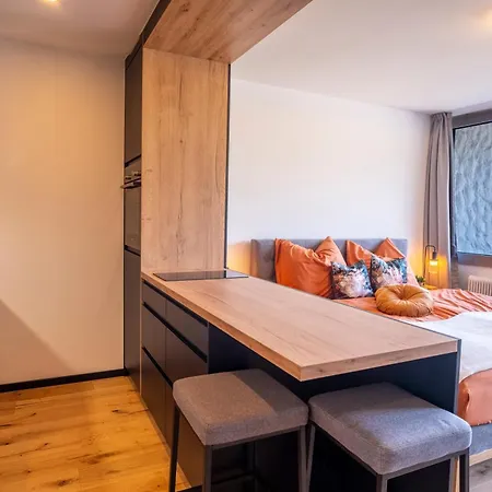 公寓 Modern Getaway - Neu Renoviert - Am Wolfgangsee 施特罗布尔